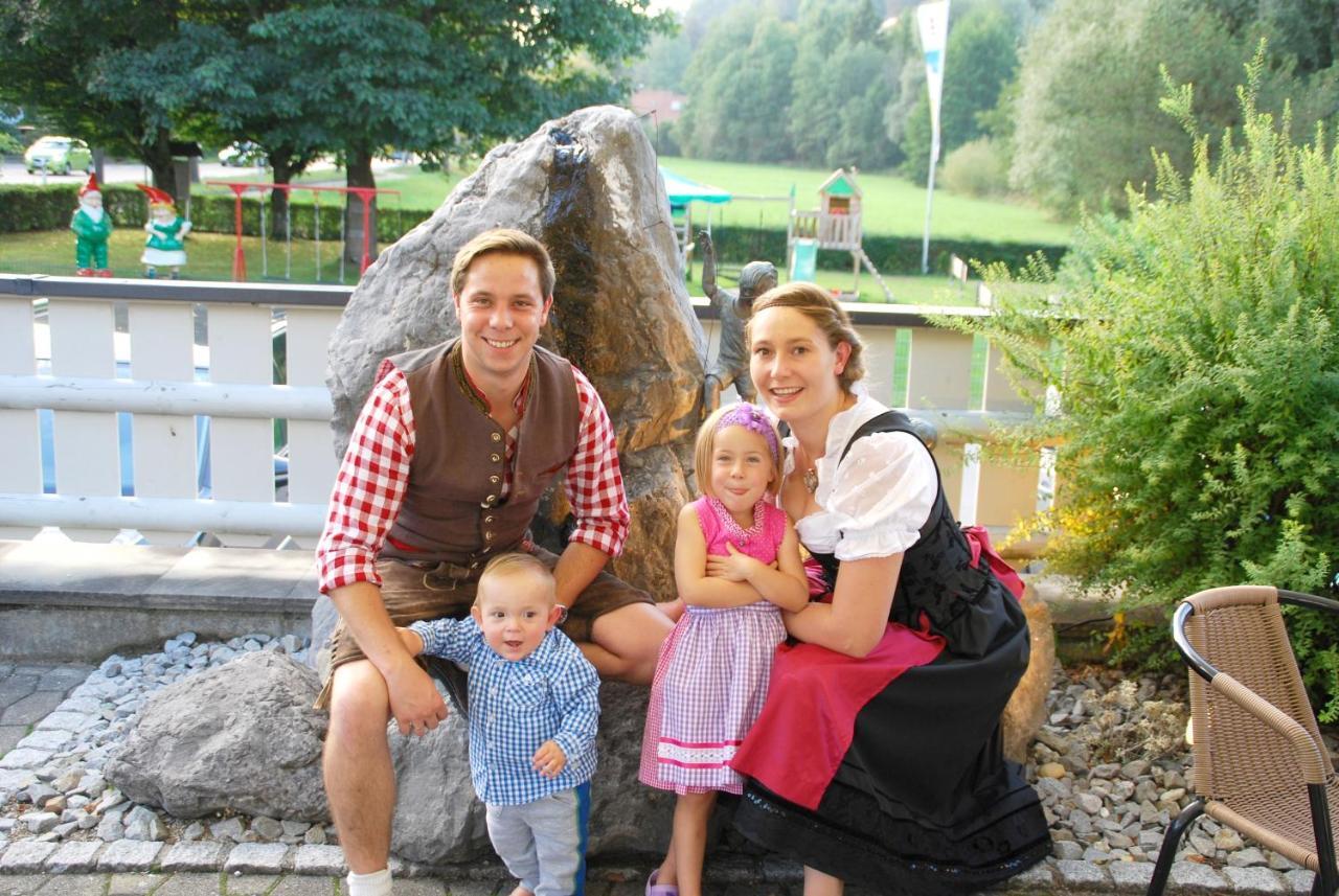 Traditions-Gasthaus Bayrischer Hof Leutkirch im Allgau Luaran gambar